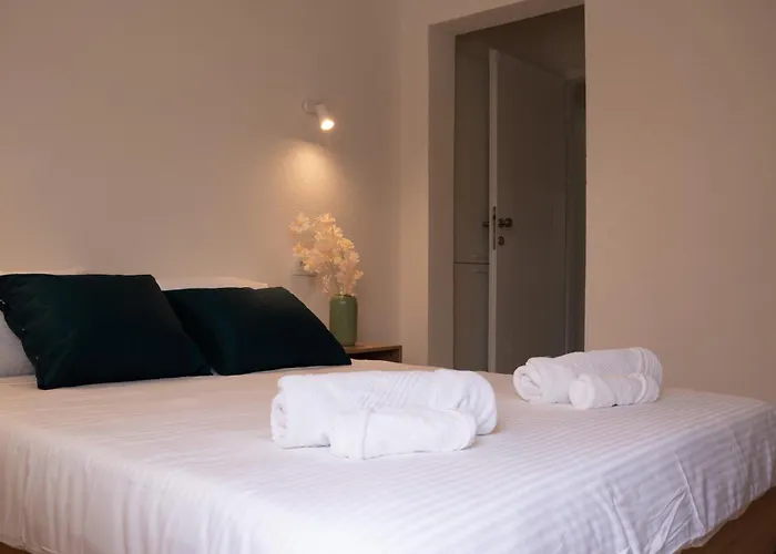 Iris Apartments